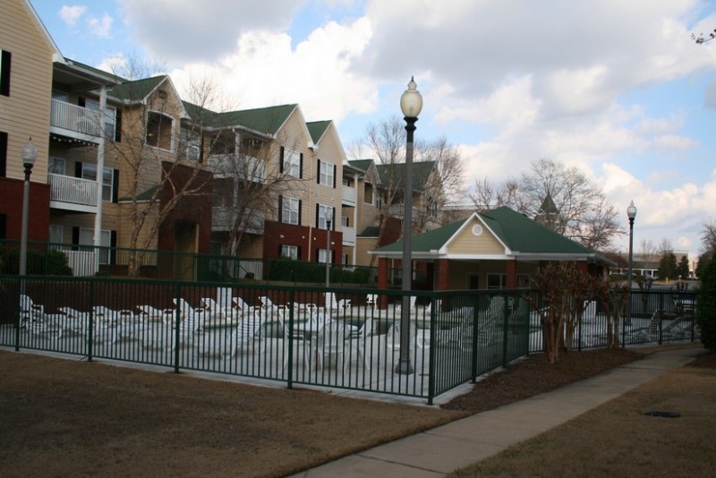 Community swimming pool and fitness room on site Community swimming pool and fitness room on site
